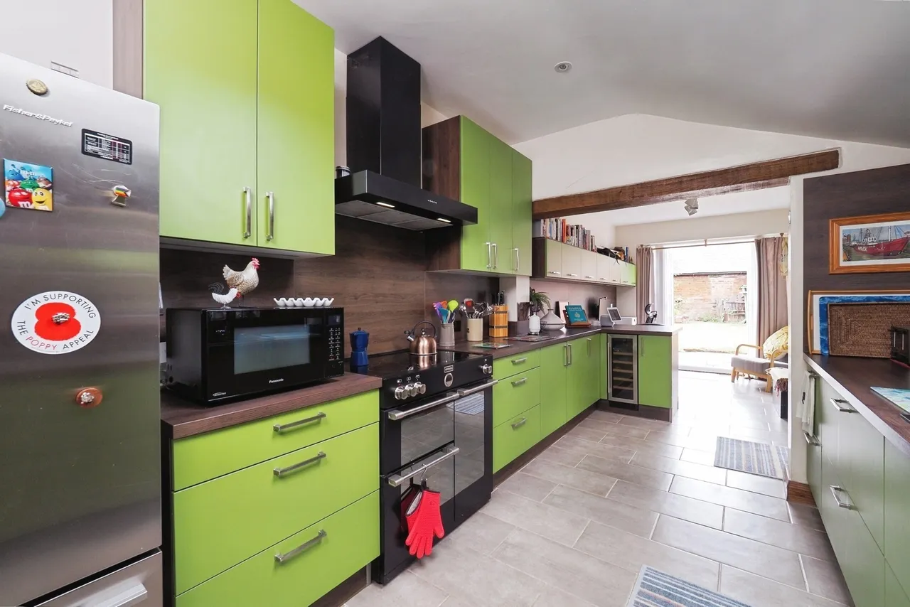 Main Street, Scarrington, NG13, photo 5