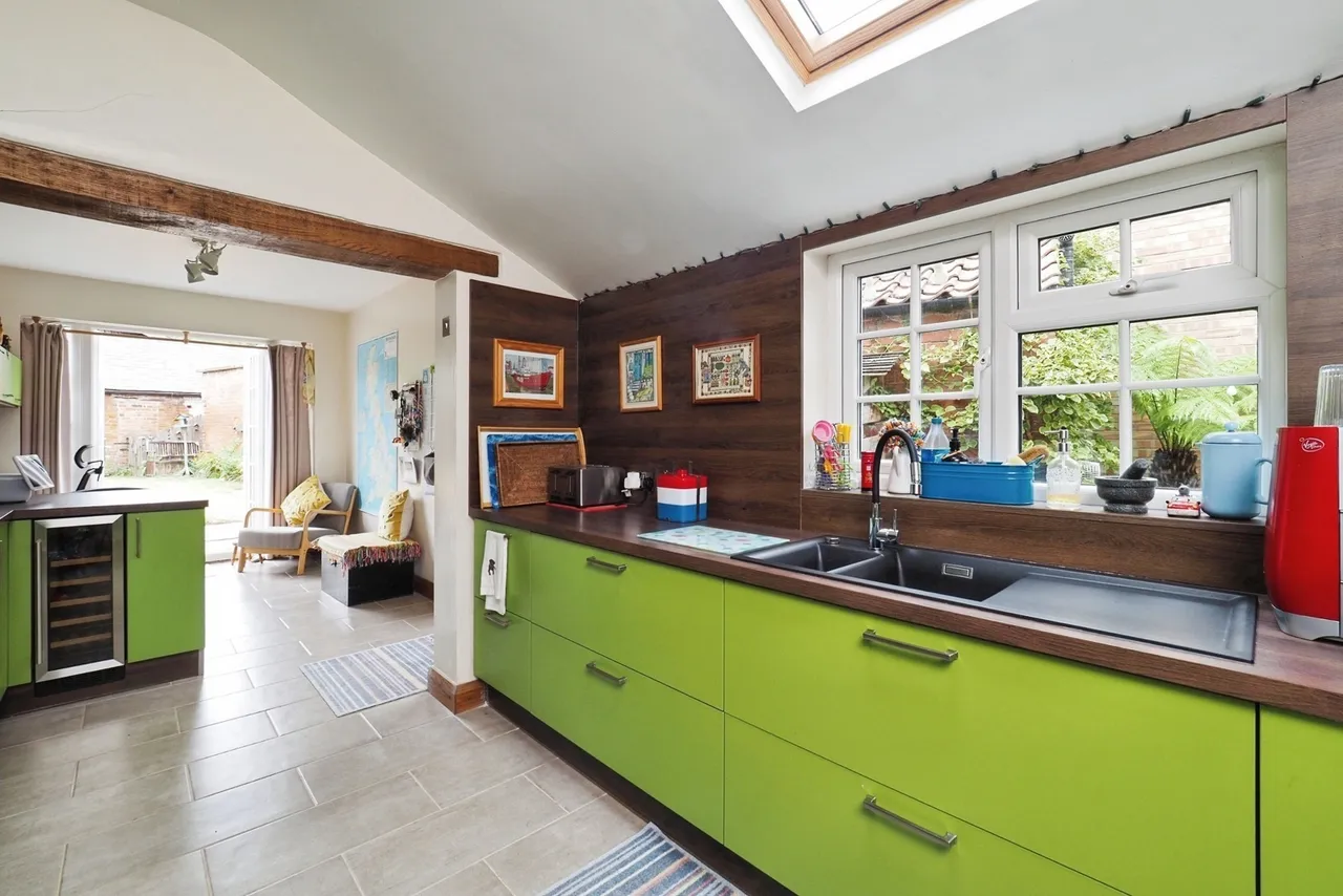 Main Street, Scarrington, NG13, photo 9