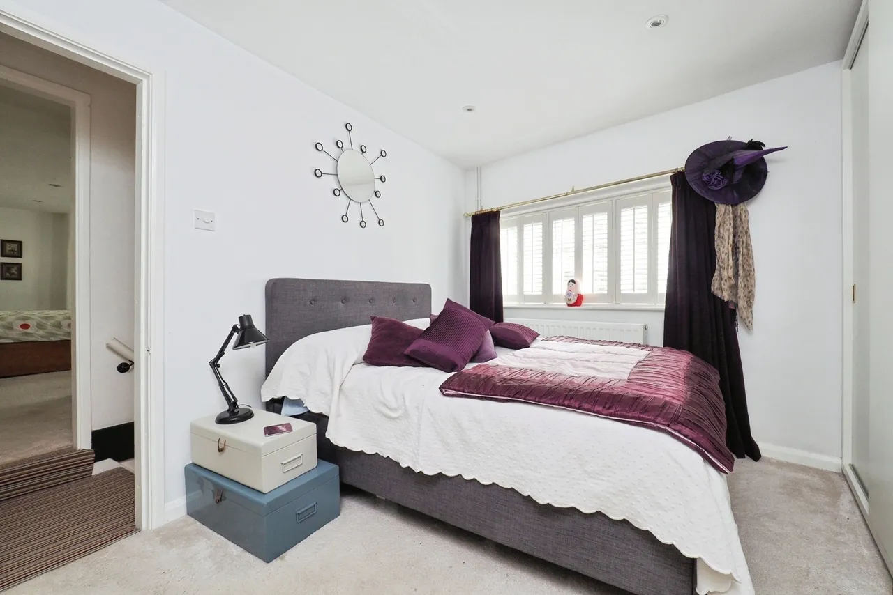 Main Street, Scarrington, NG13, photo 16