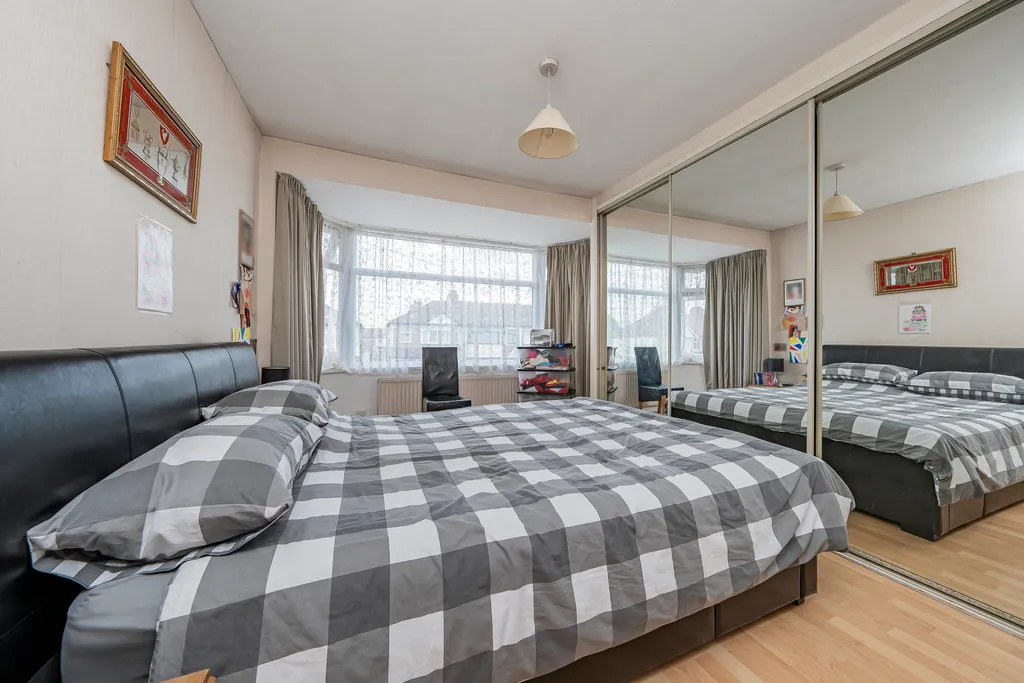 Ryefield Avenue, Hillingdon, UB10, photo 15