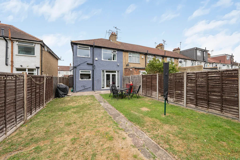 Ryefield Avenue, Hillingdon, UB10, photo 27