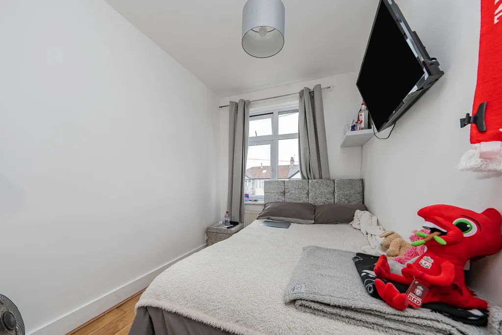 Ryefield Avenue, Hillingdon, UB10, photo 7