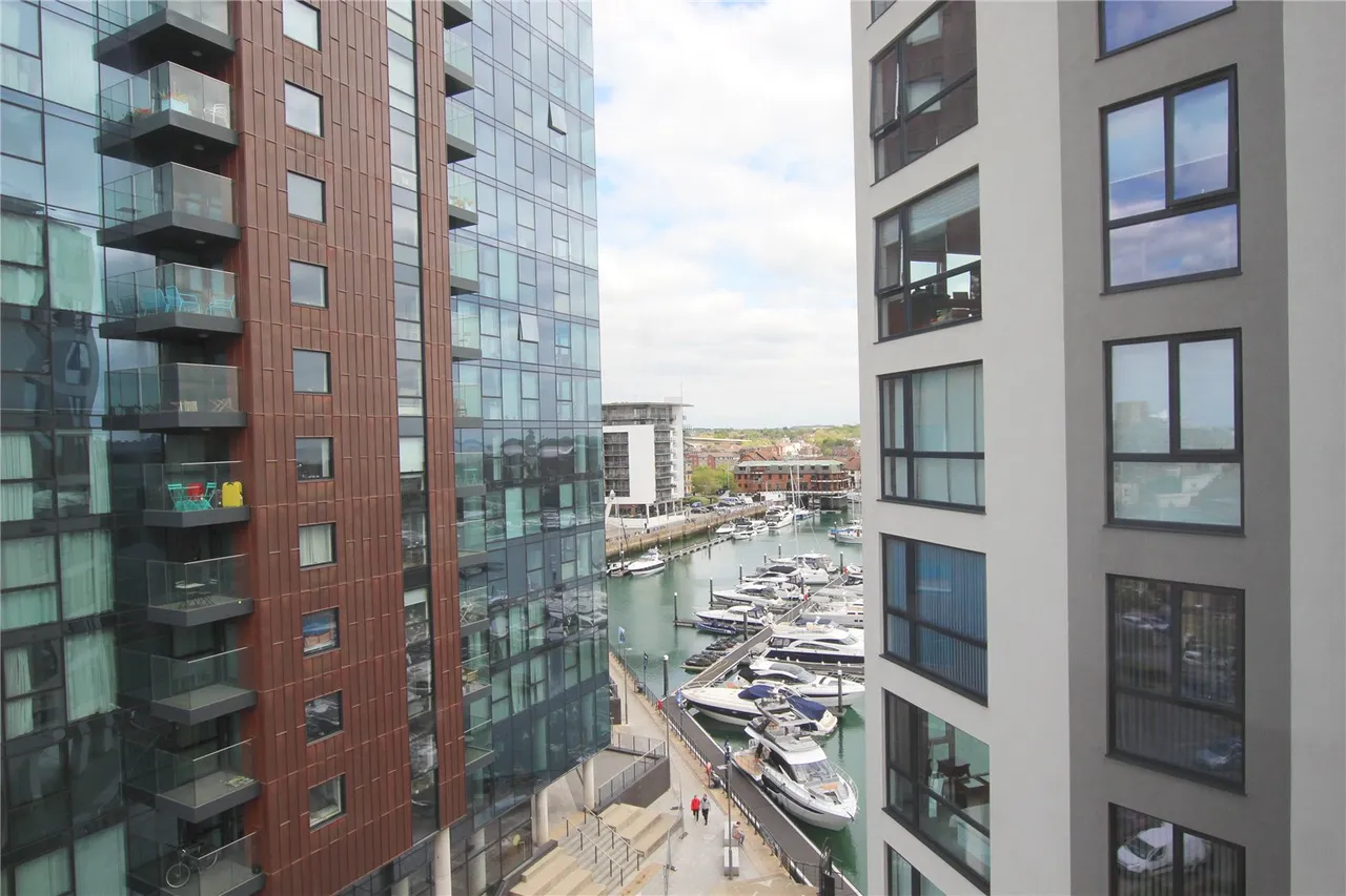 Maritime Walk, Ocean Village, SO14, photo 11