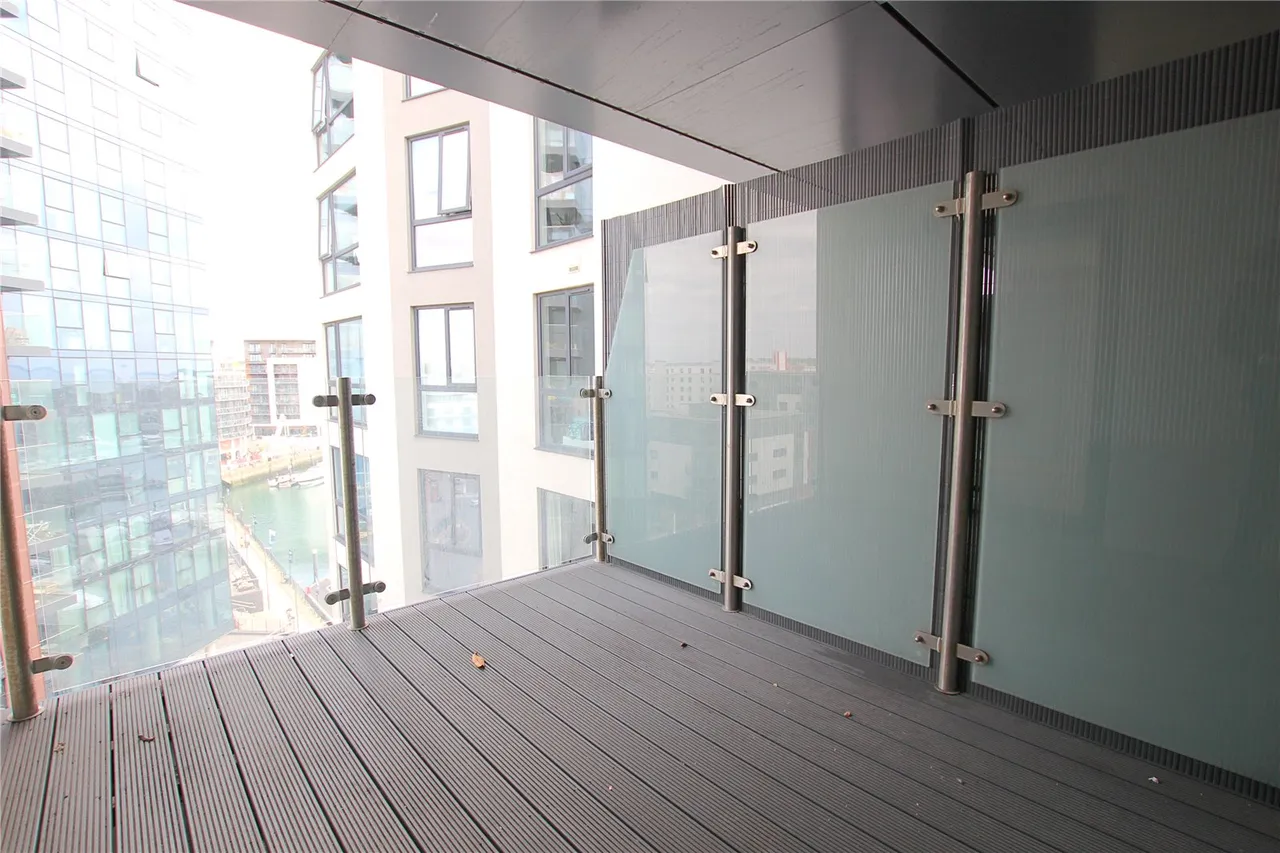 Maritime Walk, Ocean Village, SO14, photo 10