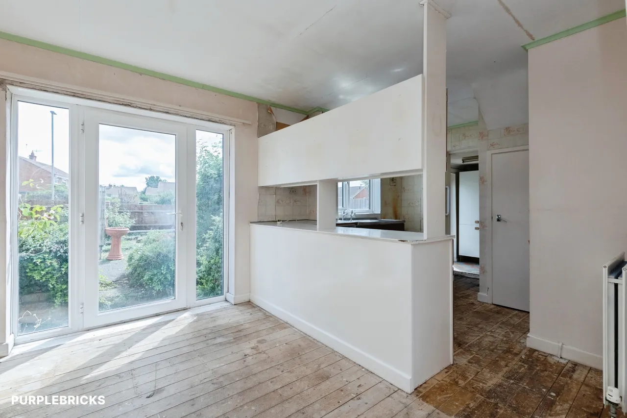 Marston Close, Blandford Forum, DT11, photo 4