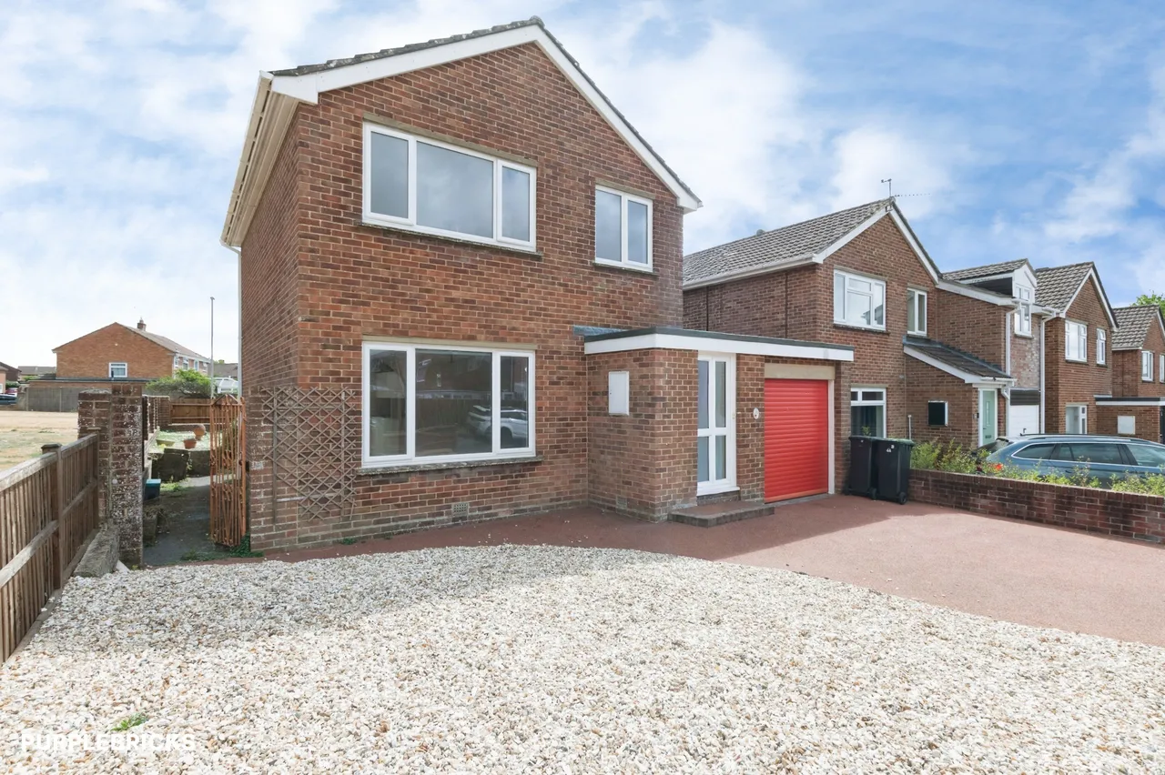 Marston Close, Blandford Forum, DT11, photo 2