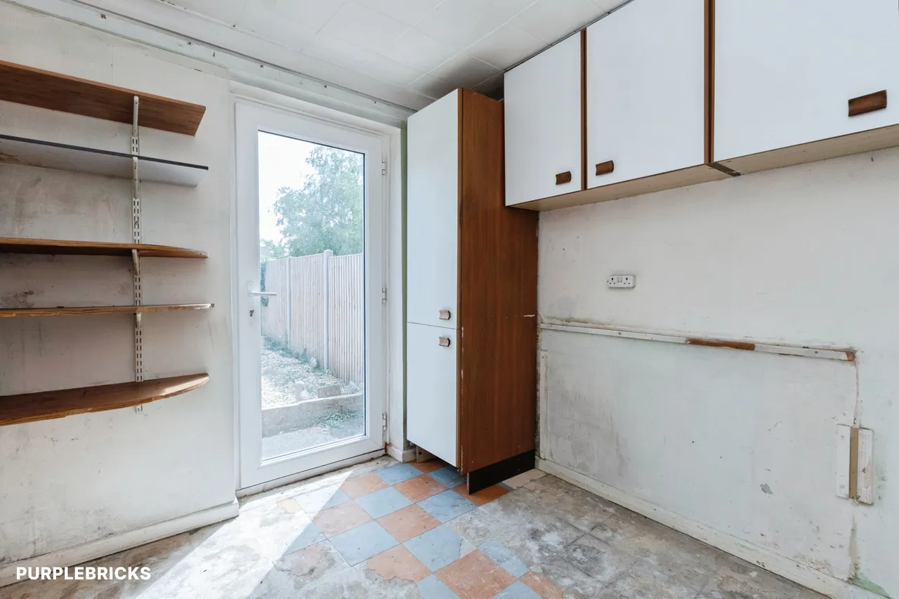 Marston Close, Blandford Forum, DT11, photo 9