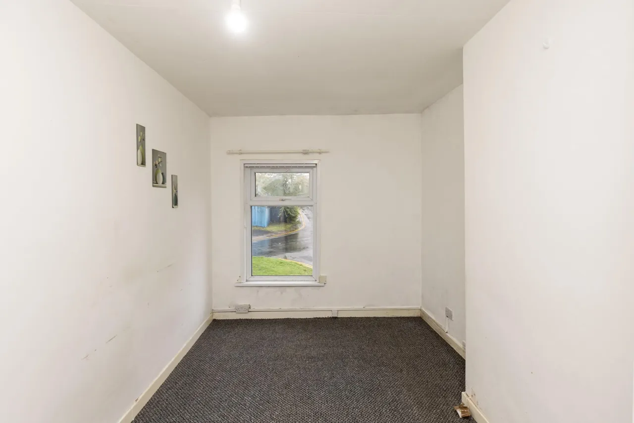 Crescent Road, Ellesmere Port, CH65, photo 11