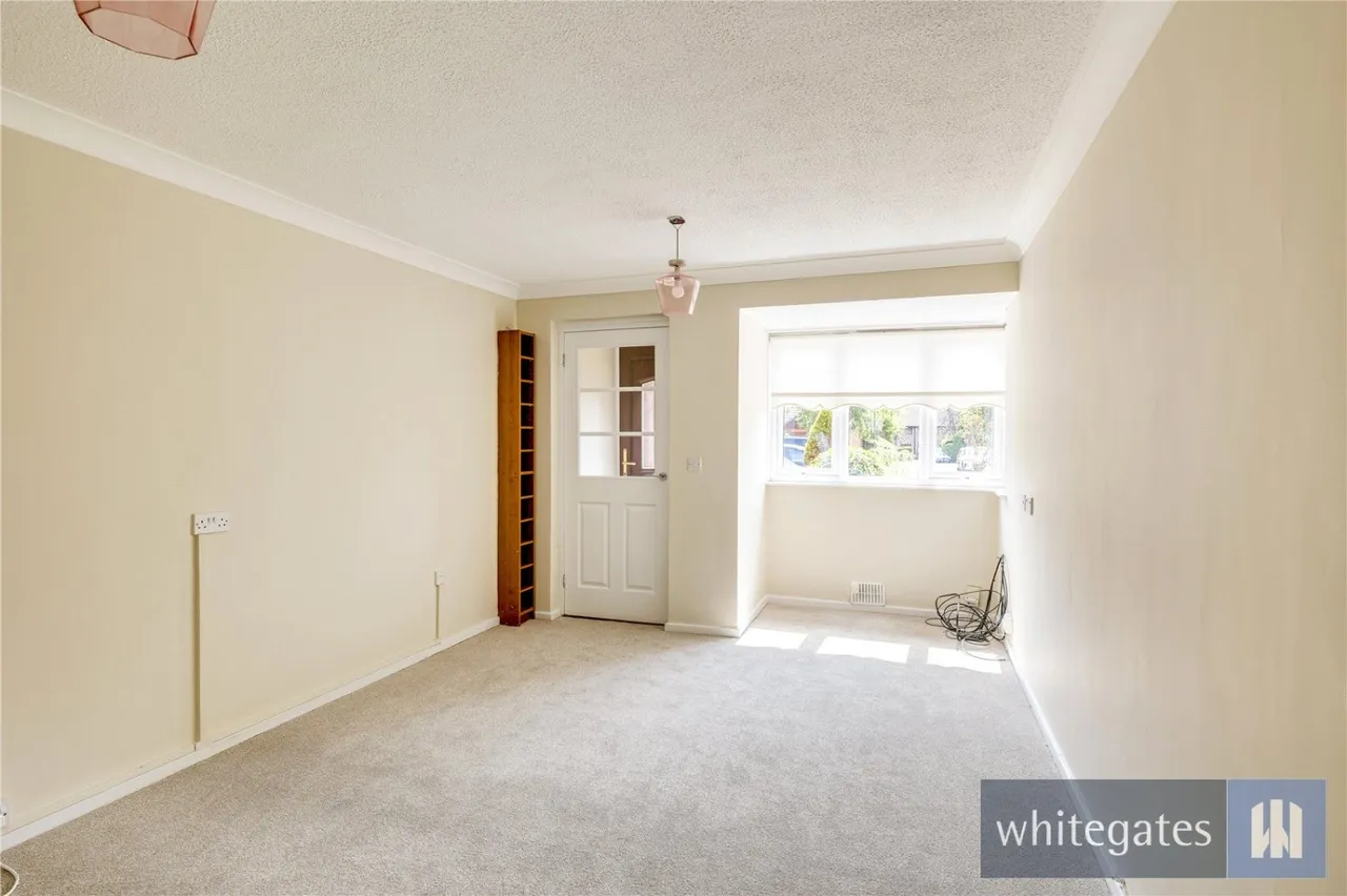 Sylvan Court, Liverpool, L25, photo 5