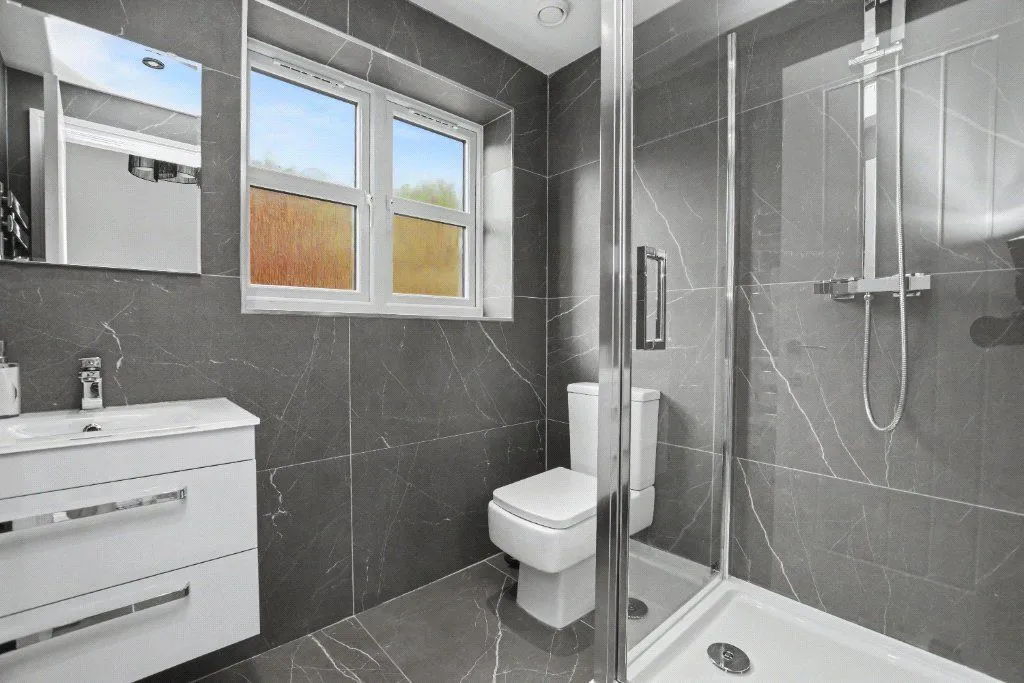 Royal Troon Drive, Wakefield, WF1, photo 5
