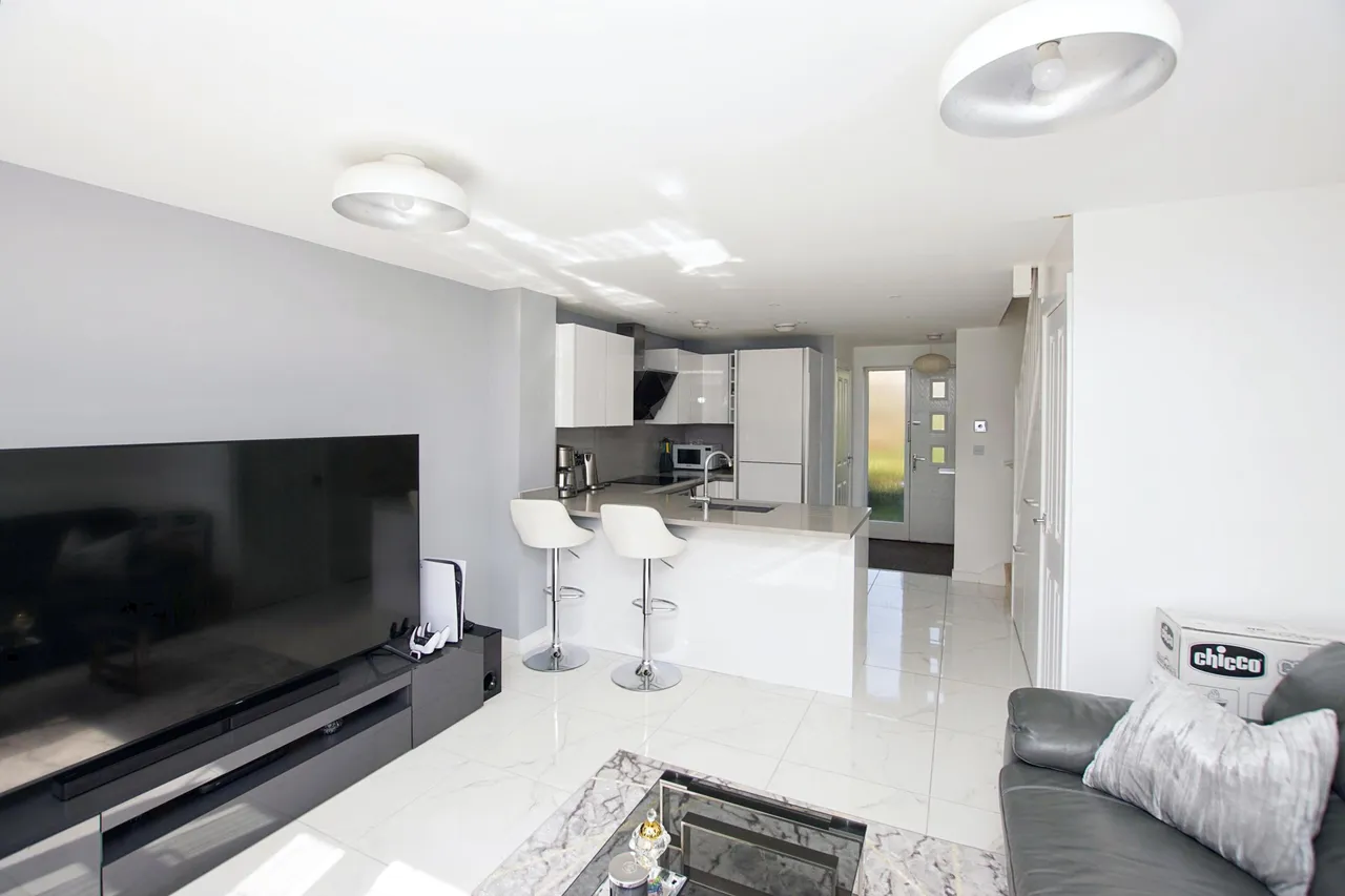 Rowan Drive, Lyde Green, BS16, photo 3