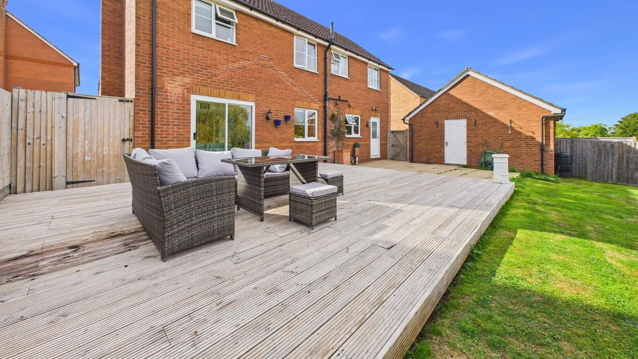 St. Johns Drive, Corby Glen, photo 45