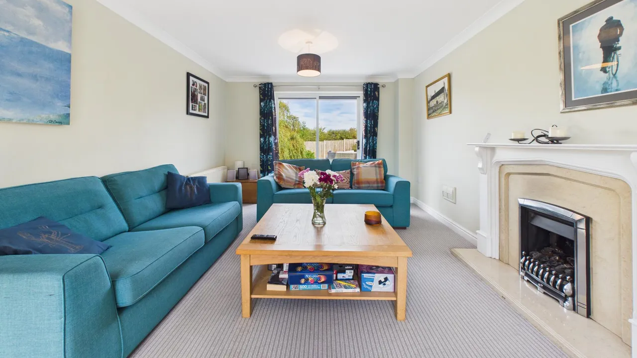 St. Johns Drive, Corby Glen, photo 35