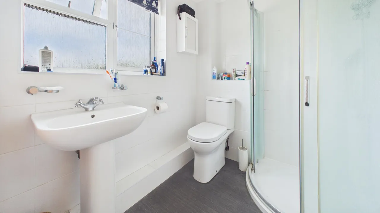 St. Johns Drive, Corby Glen, photo 26
