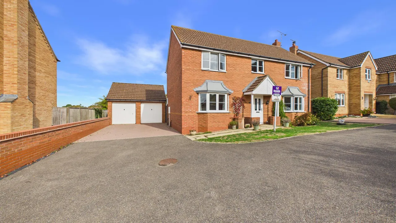 St. Johns Drive, Corby Glen, photo 43