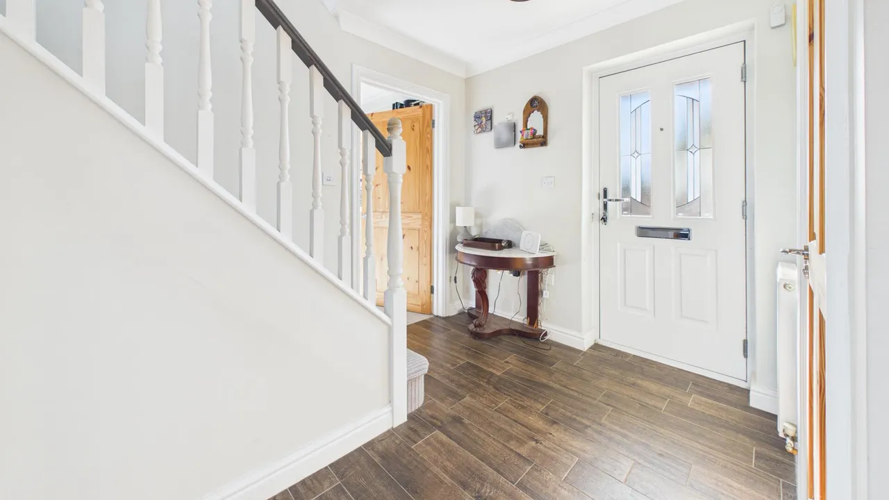St. Johns Drive, Corby Glen, photo 17