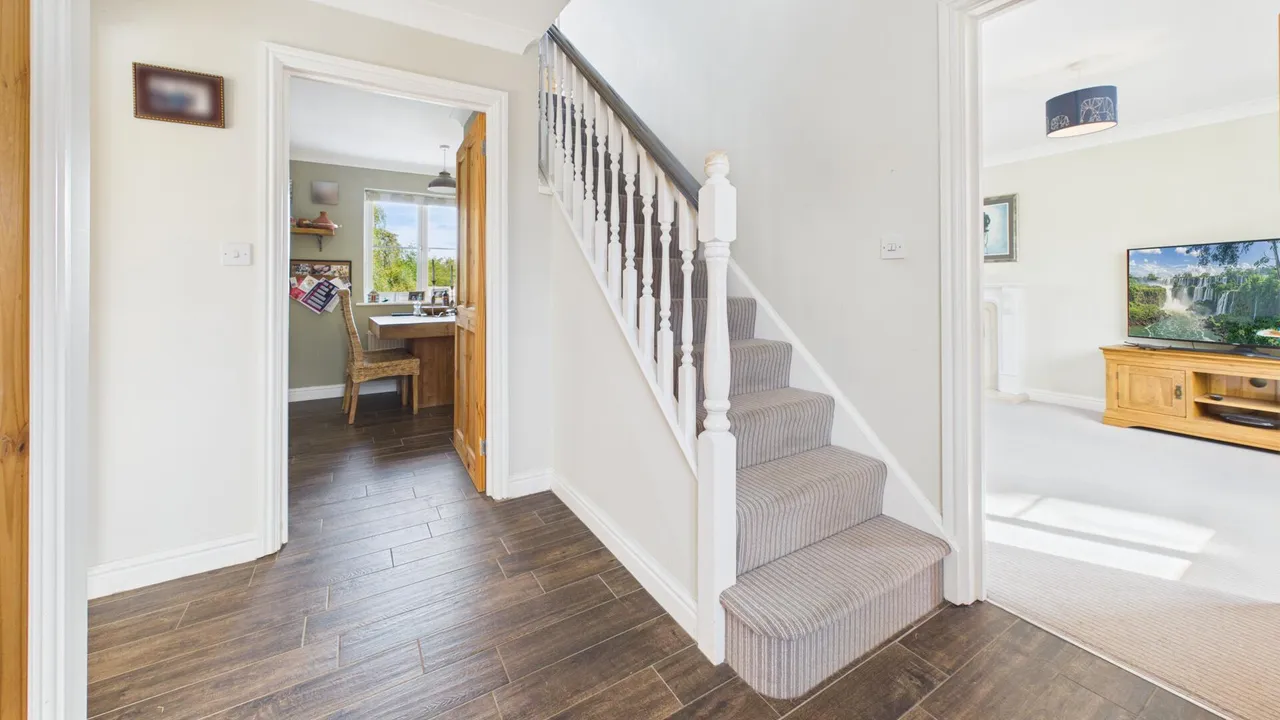 St. Johns Drive, Corby Glen, photo 8