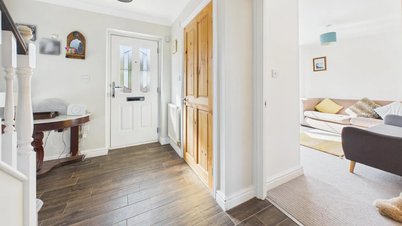 St. Johns Drive, Corby Glen, photo 16