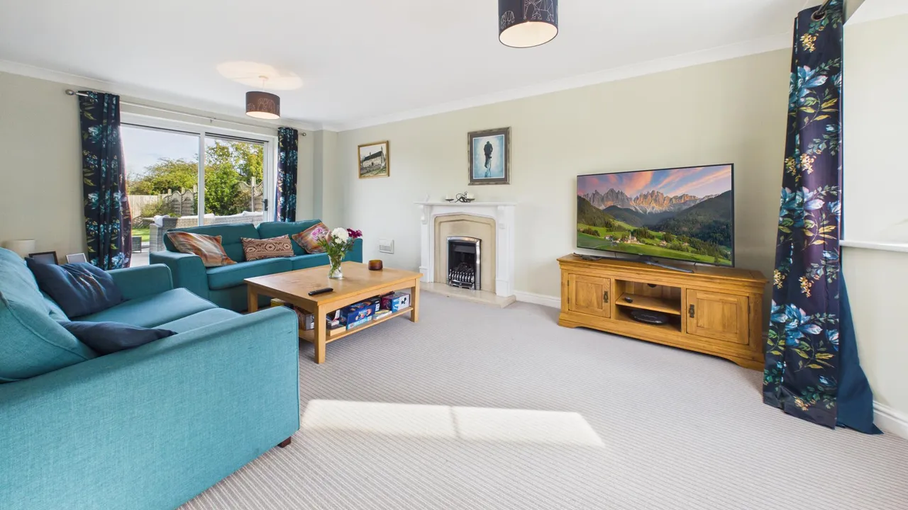 St. Johns Drive, Corby Glen, photo 33