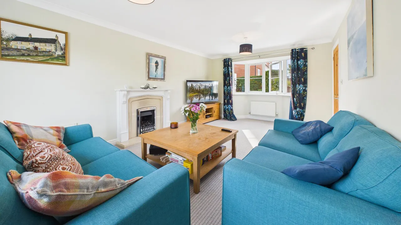 St. Johns Drive, Corby Glen, photo 13