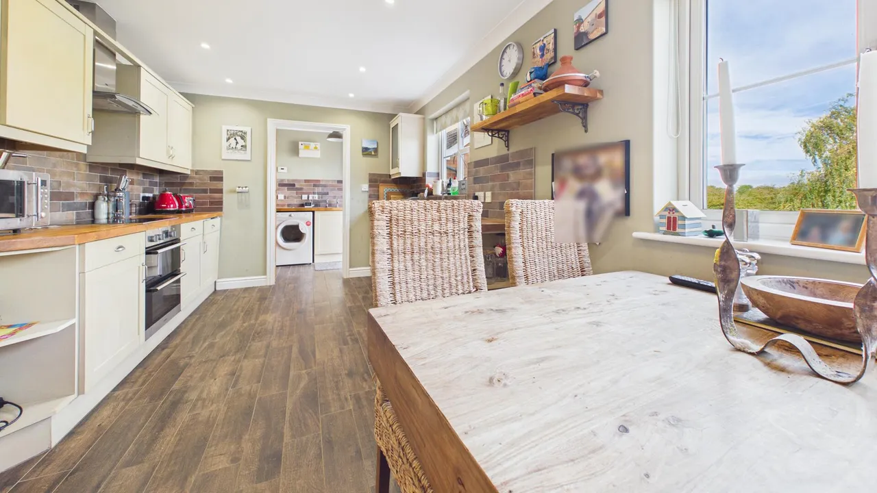 St. Johns Drive, Corby Glen, photo 18