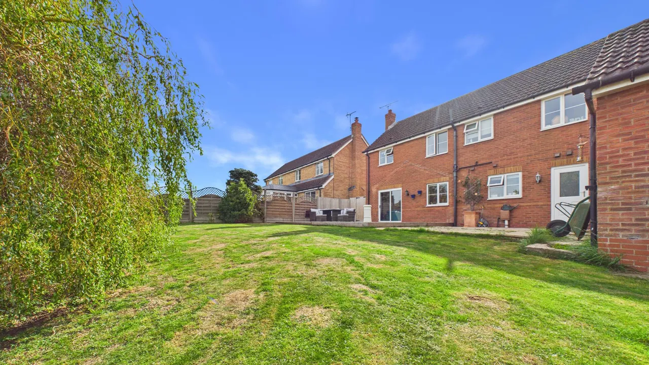 St. Johns Drive, Corby Glen, photo 48