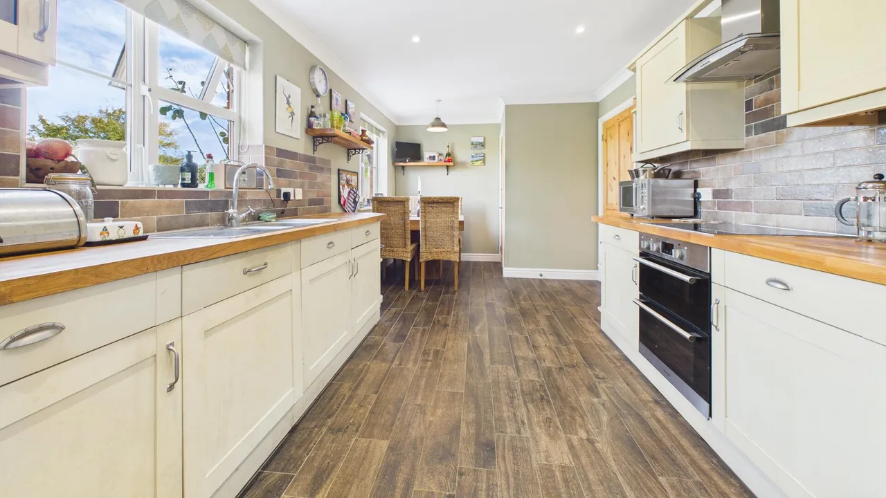 St. Johns Drive, Corby Glen, photo 19
