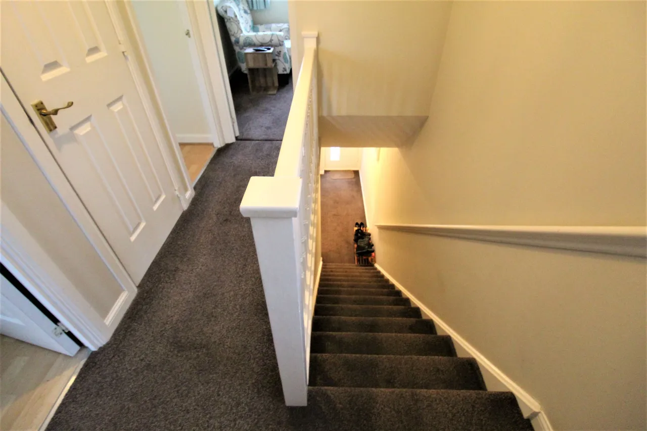 Frances Avenue, Grays, Essex, RM16 6NH, photo 10