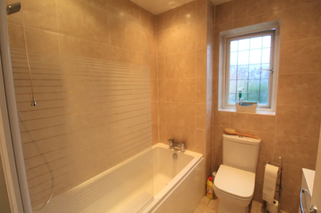 Frances Avenue, Grays, Essex, RM16 6NH, photo 14