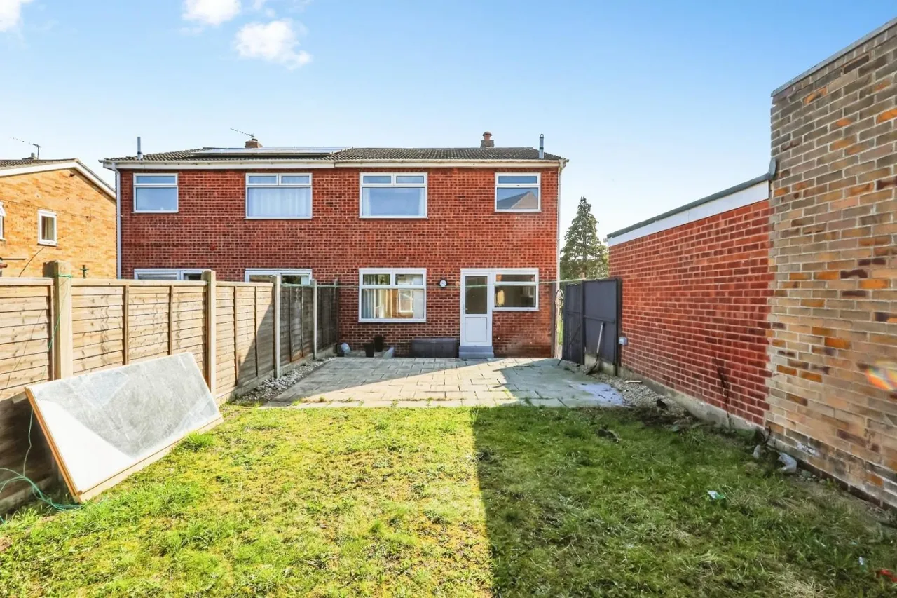 St. Stephens Drive, Aston, S26, photo 12