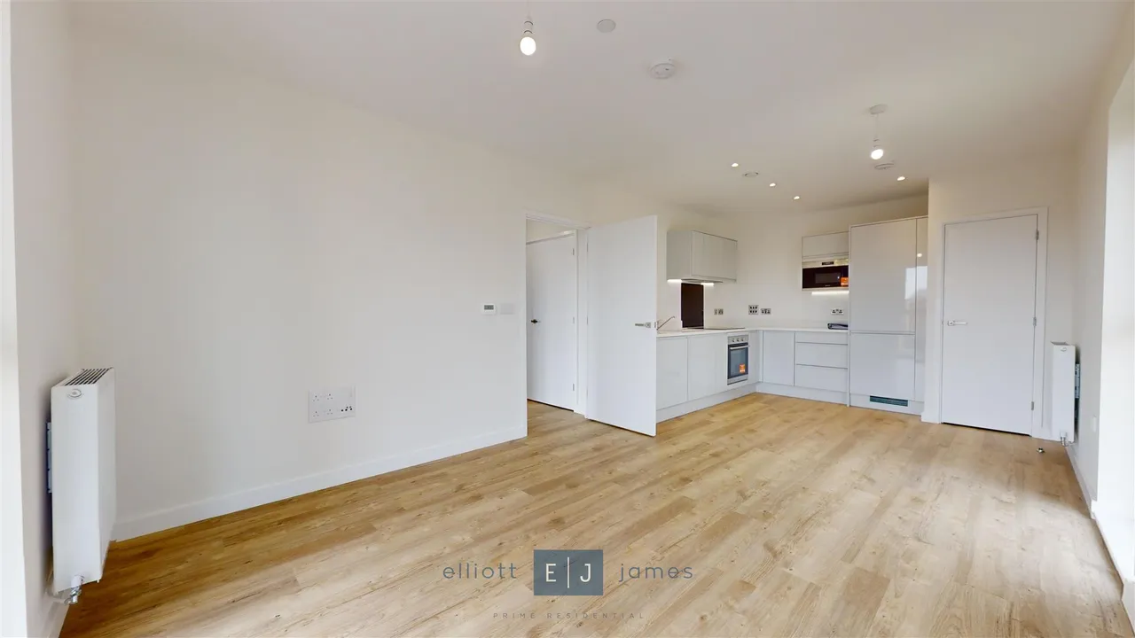 Borders Lane, Loughton, photo 6