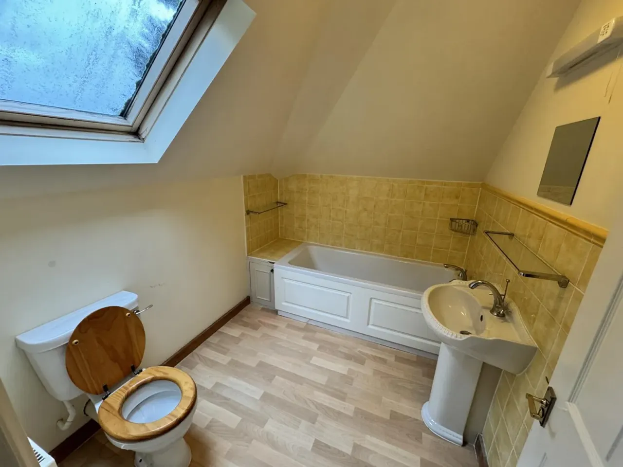 Ravenor Park Road, Greenford, photo 5