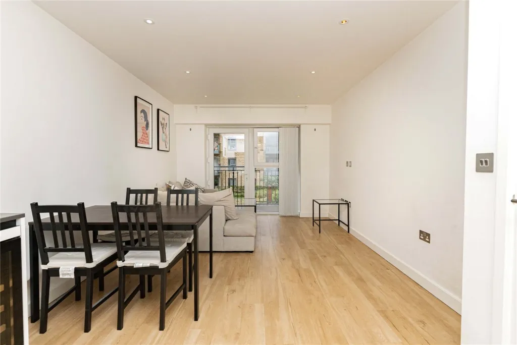 1 bed flat for sale, Beaufort Square, Beaufort Park, NW9