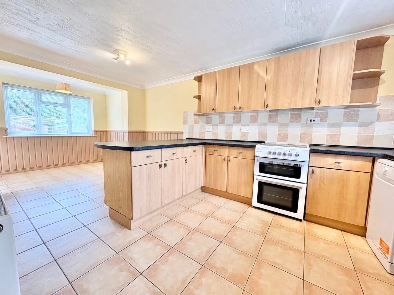 St. James Close, Hanslope, Milton Keynes, Milton Keynes, MK19 7LF, photo 2