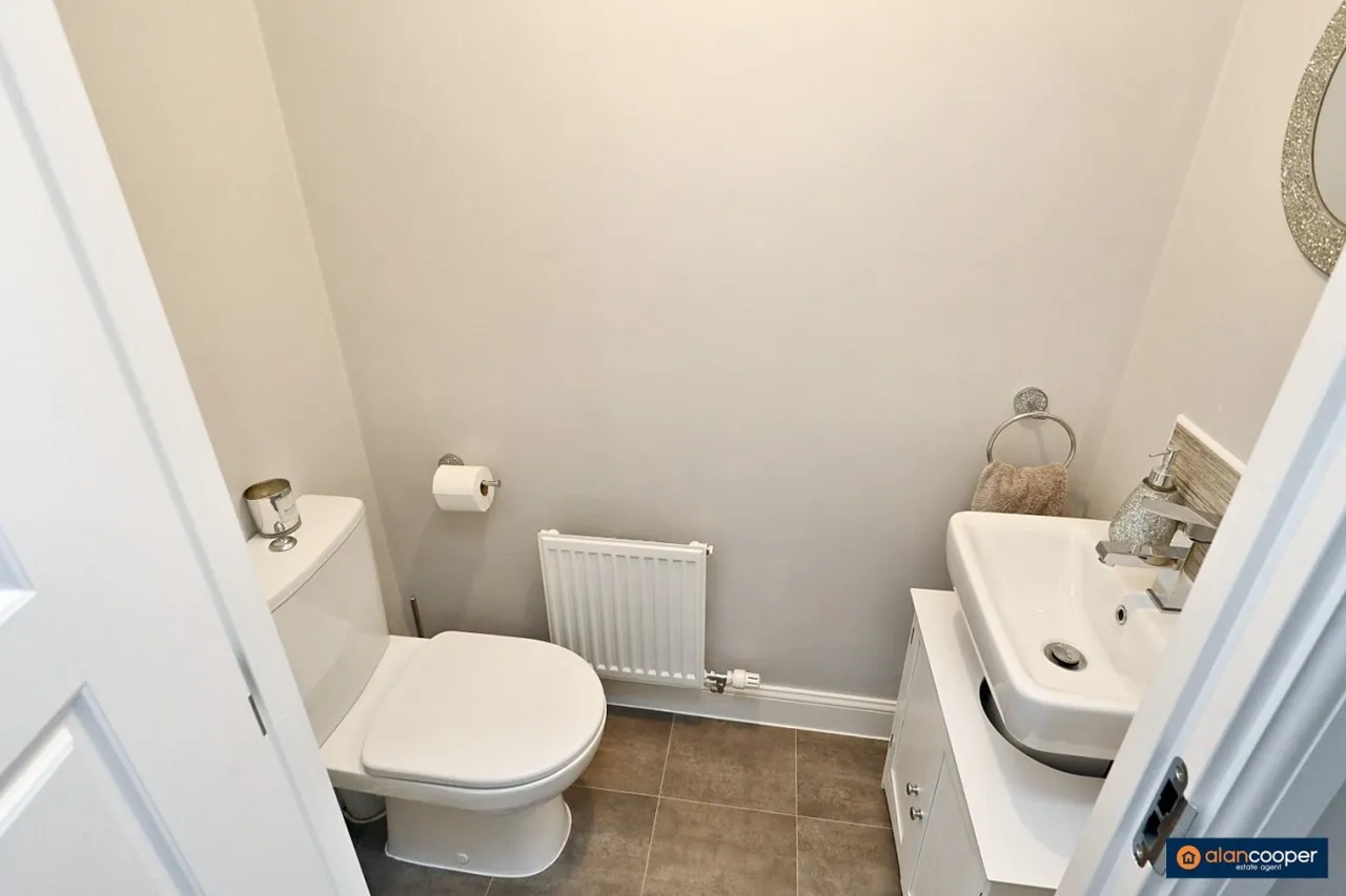 Topiary Road, St James Gate, CV10, photo 11