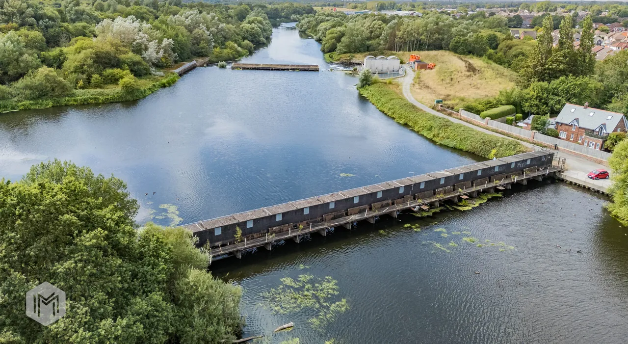 Lock Cottage Weir Lane, Woolston, Warrington, WA1 4QH, photo 24