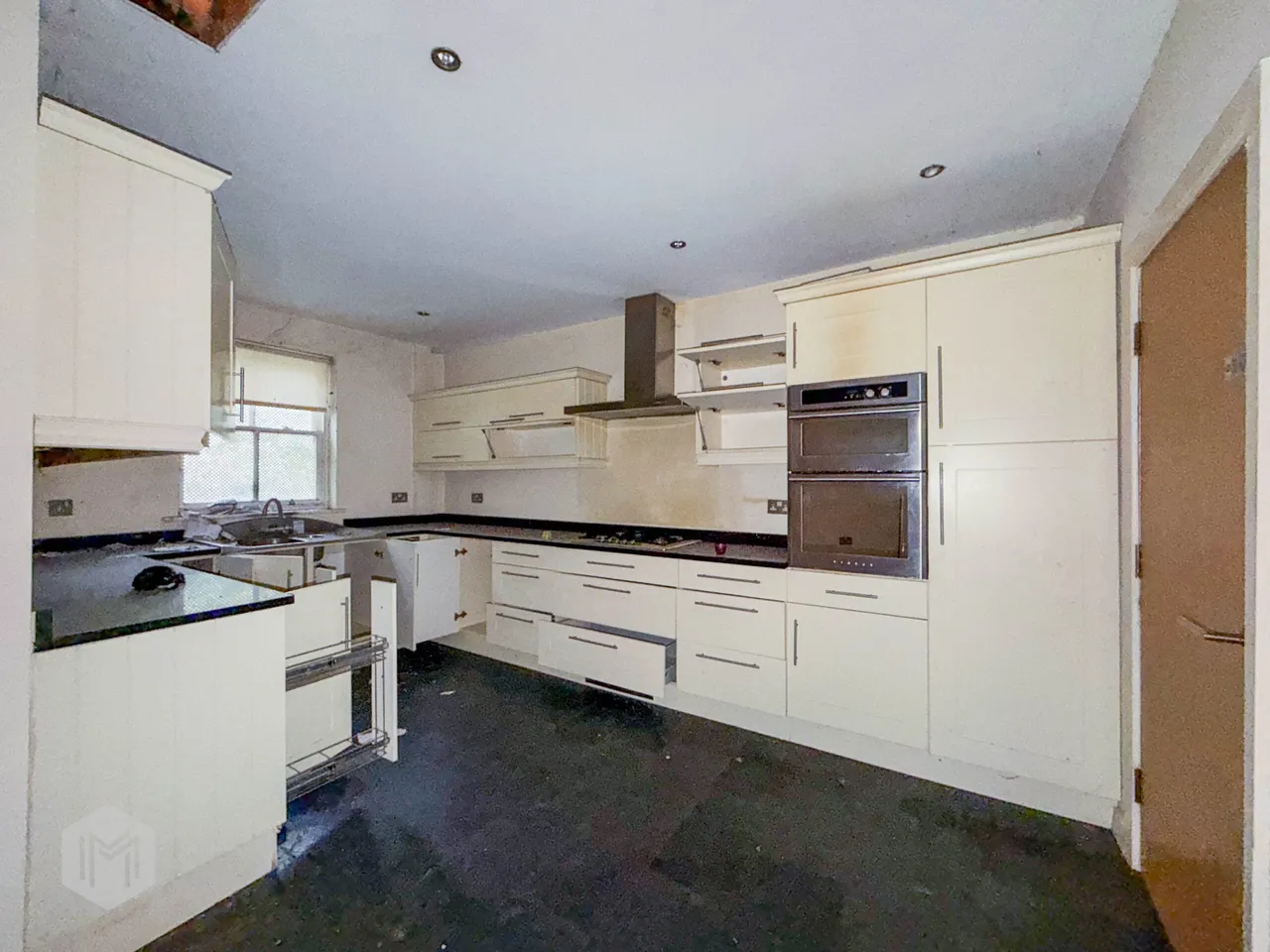 Lock Cottage Weir Lane, Woolston, Warrington, WA1 4QH, photo 7