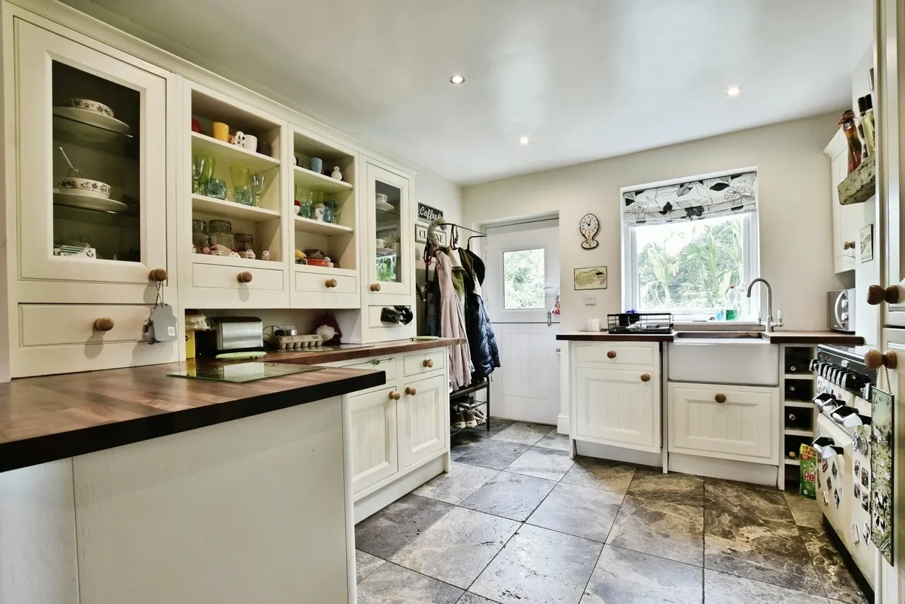 Coe Lane, Millington, WA14, photo 6