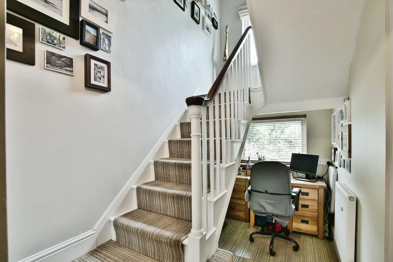 Coe Lane, Millington, WA14, photo 8