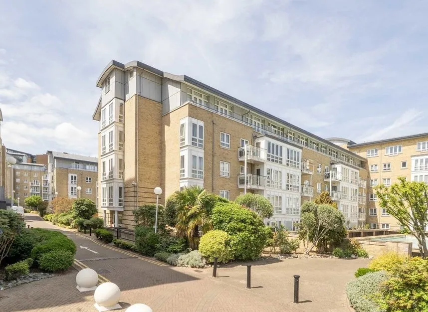 2 bed flat for sale — St. Davids Square, Canary Wharf, E14