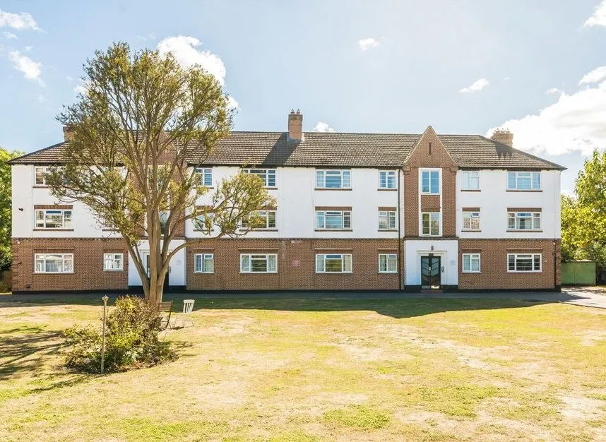 2 bed flat to rent — Manor Road, Twickenham, TW2