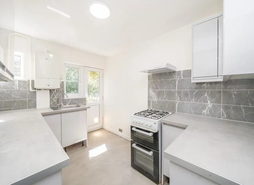 Manor Road, Twickenham, TW2, photo 3