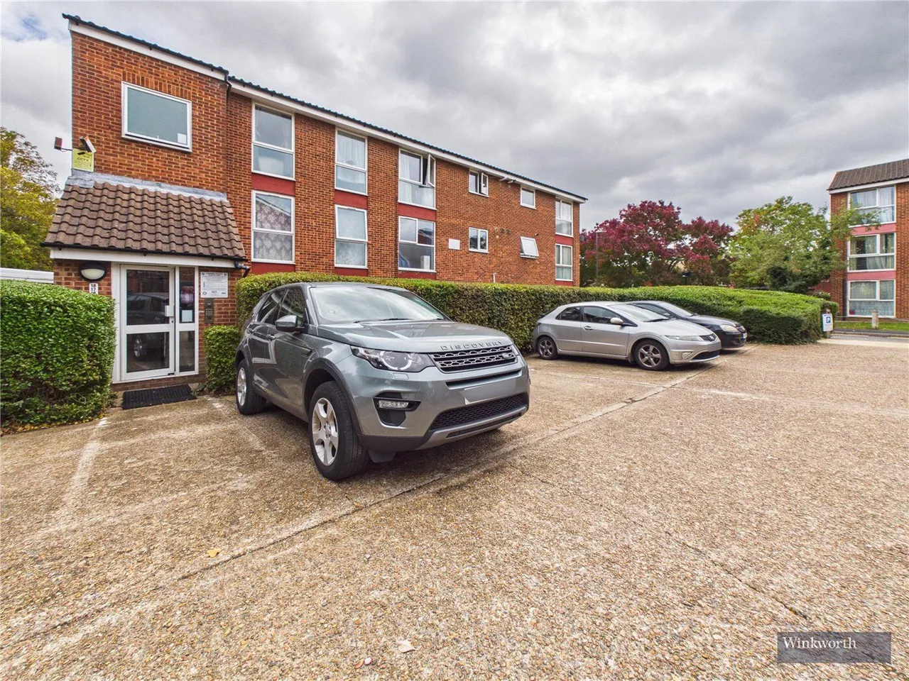 2 bed flat for sale, Archery Close, Harrow, HA3