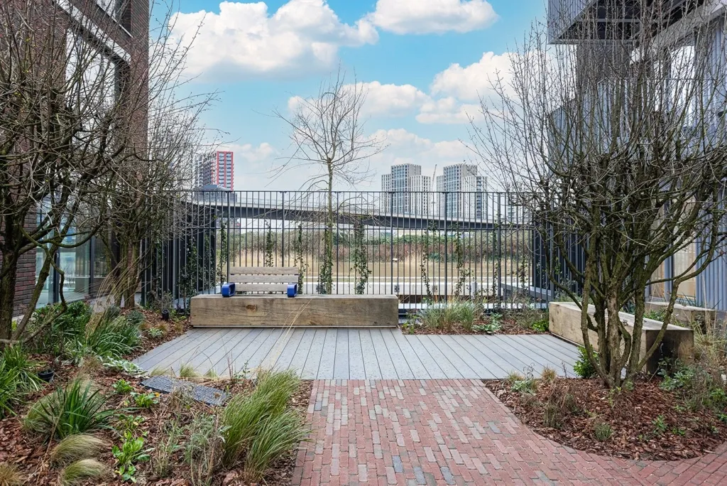 Goodluck Hope Walk, Blackwall, E14, photo 16