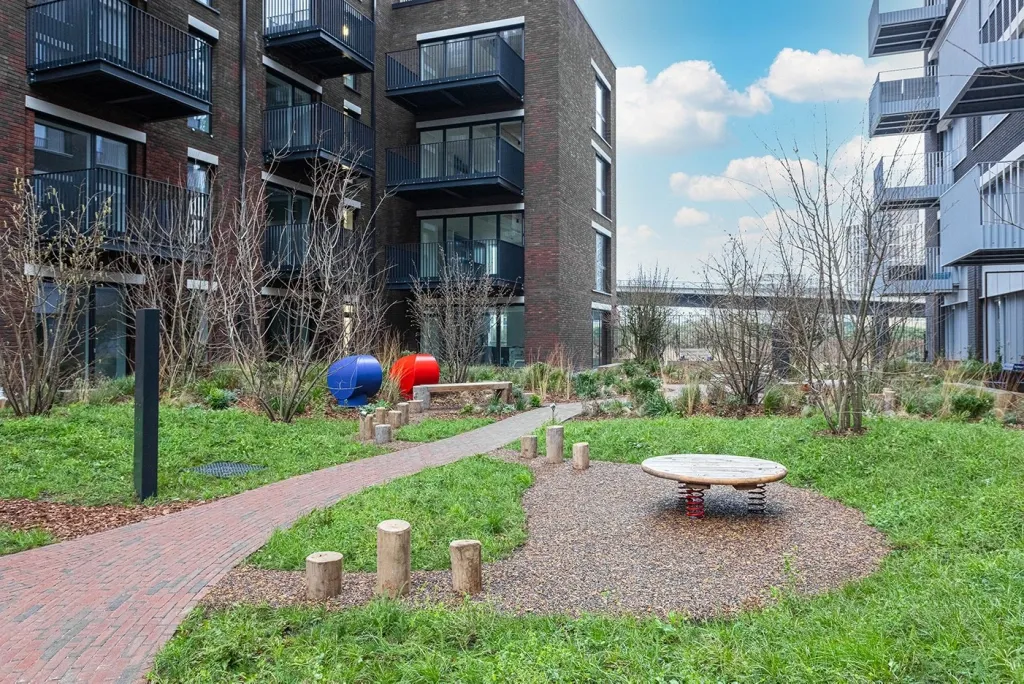Goodluck Hope Walk, Blackwall, E14, photo 7