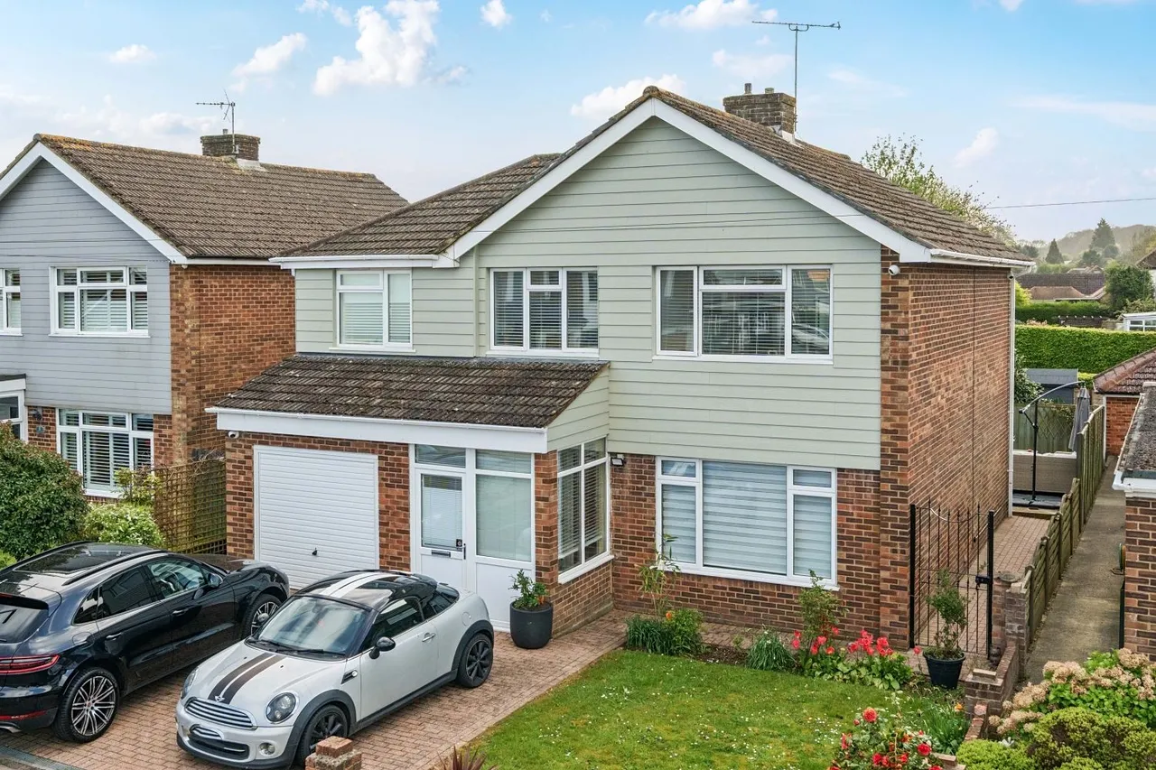 4 bed house for sale, St. Johns Way, Densole, CT18