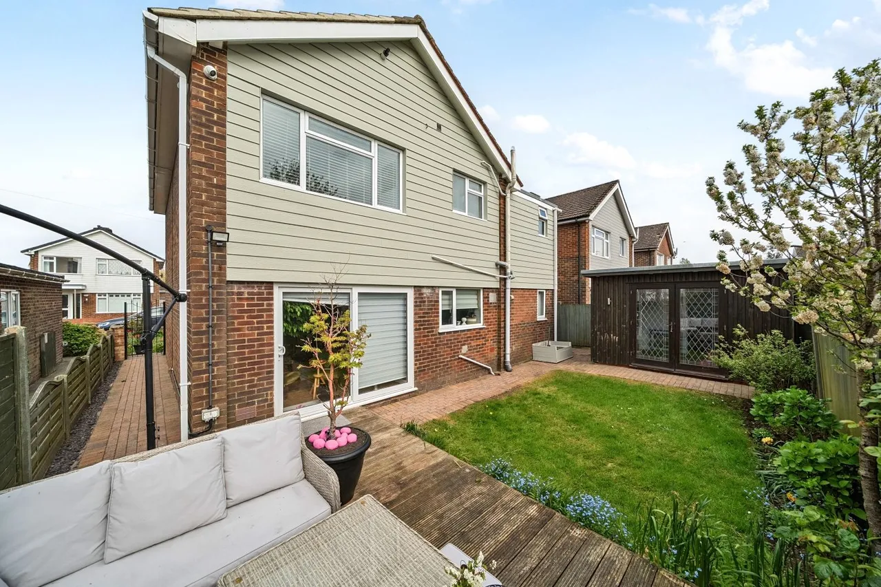 St. Johns Way, Densole, CT18, photo 3