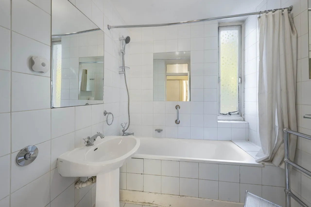 Park Close, London, W14, photo 9