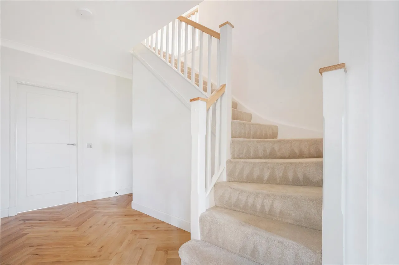 Quintinshill Drive, Larbert, Stirlingshire, FK5, photo 7