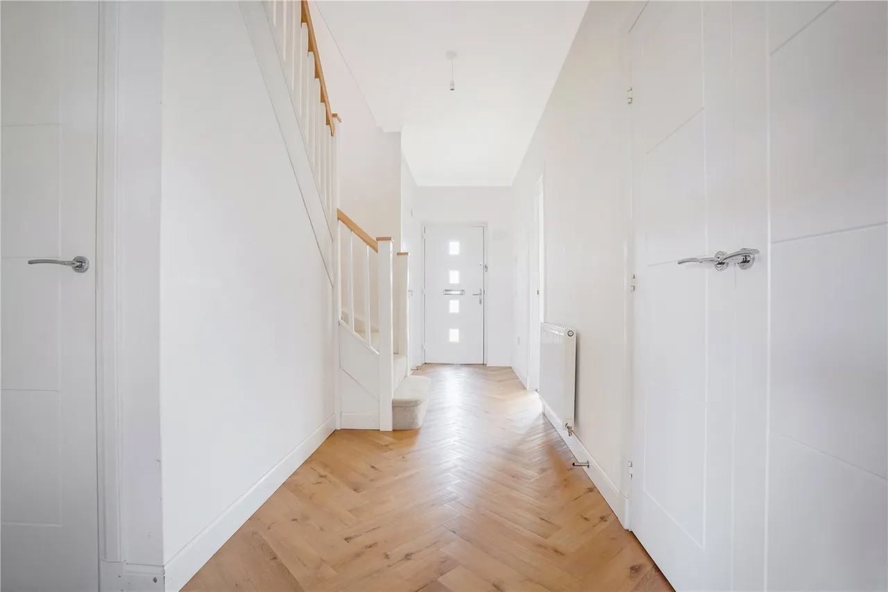 Quintinshill Drive, Larbert, Stirlingshire, FK5, photo 8